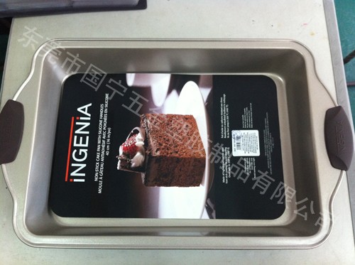 蛋糕盤(pán)不粘油噴涂加工